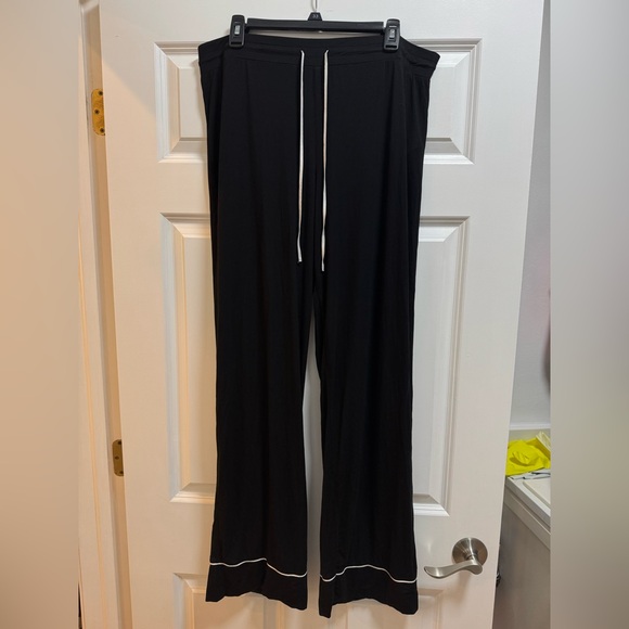 GAP Softest Modal PJ Pajama Shirt and Pants in Black - Picture 6 of 10